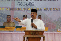 Bupati Kutai Kartanegara (Kukar) Edi Damansyah meresmikan fasilitas pelayanan dasar di Kecamatan Muara Muntai dan Kota Bangun Darat. (Foto: Ist)