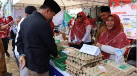 kegiatan Ketahanan Pangan gelar Gerakan Pangan Murah (GPM) dalam rangka menekan inflasi di Kukar. (Foto: Ist)