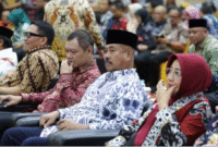 LHP BPK RI atas LKPD tahun 2024 yang diserahkan Kepala BPK RI perwakilan Kaltim, Mochammad Suharyanto diterima Bupati Kukar Edi Damansyah di Auditorium Nusantara BPK Kaltim Samarinda. (Foto: Ist)