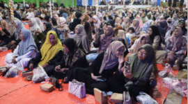 Bupati Kutai Kartanegara Edi Damansyah menghadiri acara Haflah Takhtim dan wisuda purna studi Pondok Pesantren (Ponpes) Nurul Islam Desa Mamunggal Jaya. (Foto: Ist)