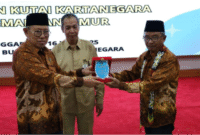 Pemkab Kukar melalui Staf Ahli Bupati Bidang Umum Heldiansyah menerima kunjungan kerja Persatuan Wredatama Republik Indonesia (PWRI) Kabupaten Hulu Sungai Tengah, Kalimantan Selatan. (Foto: Ist)