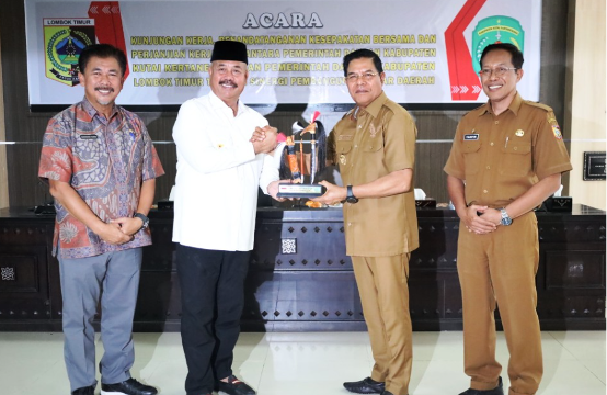 Bupati Kutai Kartanegara (Kukar) Edi Damansyah melakukan kunjungan kerja ke Kabupaten Lombok Timur, Provinsi Nusa Tenggara Barat (NTB). (Foto: Ist)