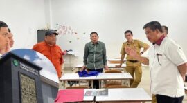 Sidak Komisi IV DPRD Kaltim ke SMA Negeri 14 Samarinda, Senin (26/5). (Foto: Ist)