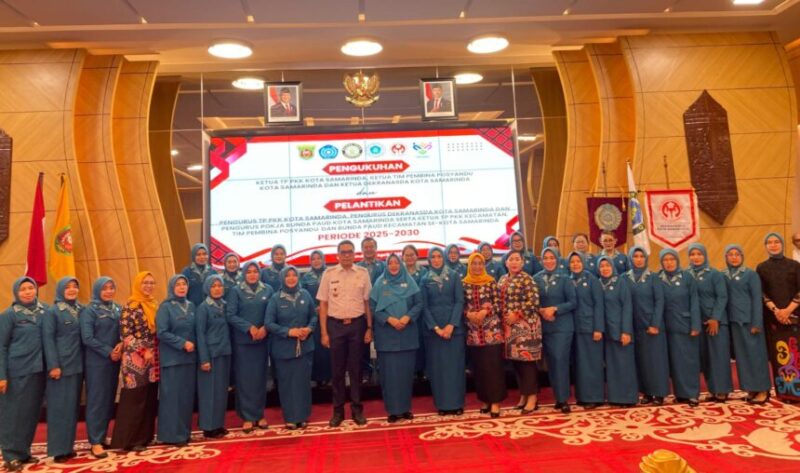 Foto Bersama usai Pelantikan Jajaran TP PKK, Dekranasda dan Bunda. (Foto : Ist)