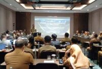 Wali Kota Samarinda saat memberikan sambutan dalam kegiatan P emberian Penjelasan /Aanwijzing Lelang Tahap 1 Proyek KPBU Pengembangan Rumah Sakit Umum Daerah Inche Abdoel Moeis Kota Samarinda. (Foto : Ist)