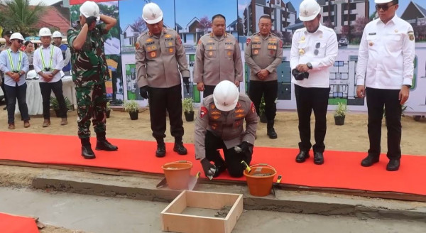 Peletakan batu pertama olej Kapolri, Jendral Listyo Sigit Prabowo. (Foto : Ist)
