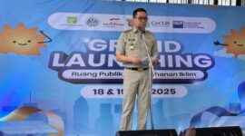 Wali Kota Samarinda saat meresmikan Ruang Publik Berketahanan Tahanan Iklim di Pasar Segiri, di Jalan Pahlawan, Kota Samarinda. (Foto : Ist)